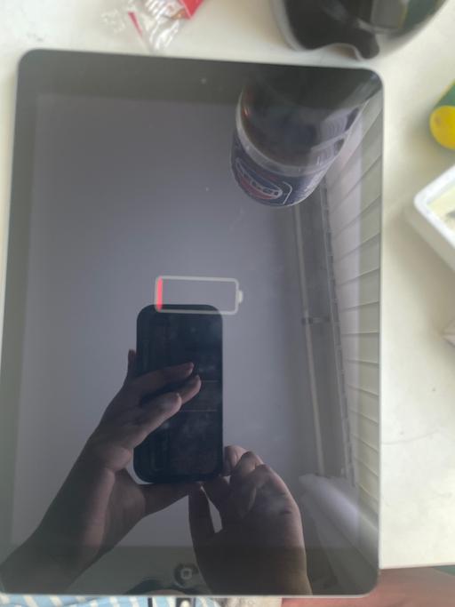 Buy & Sell West Midlands Birmingham - Photos for Apple IPad Air 16GB