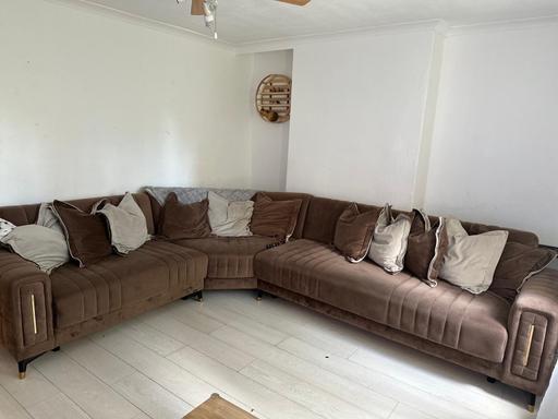 Buy & Sell North London Pentonville - North London - Photos for Large sofa