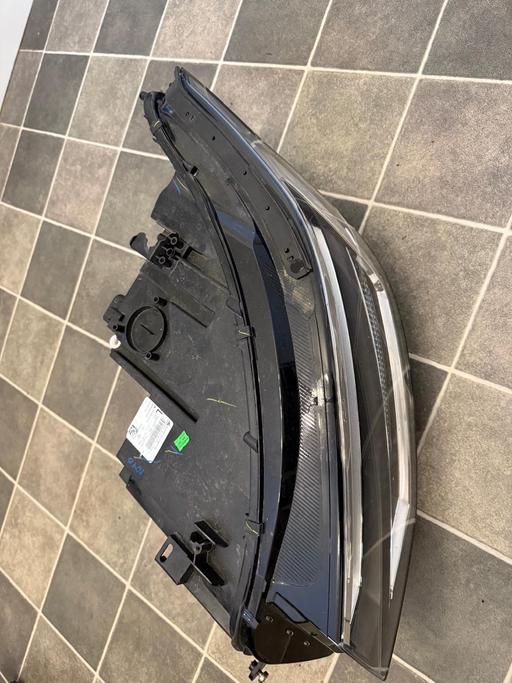 Vehicles West London Yeading - West London - Photos for VOLKSWAGEN TIGUAN HEADLIGHT