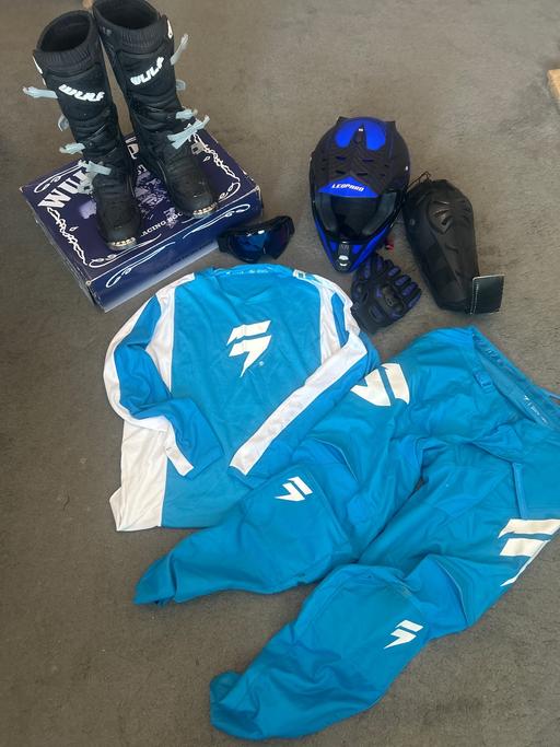 Vehicles West Midlands Sandwell - Photos for Motocross accessories bundle Adults