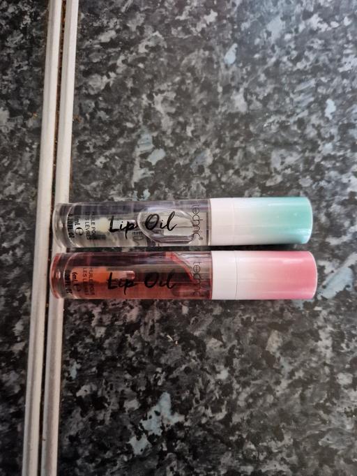 Buy & Sell Leicestershire Leicester - Photos for brand new lip oil x2