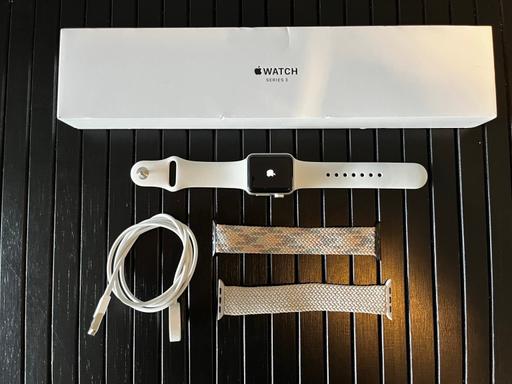 Buy & Sell Leicestershire North West Leicestershire - Photos for Apple Watch 3 - very good condition