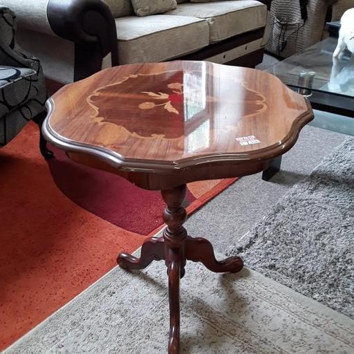 Buy & Sell Greater Manchester Tameside - Photos for Lovely traditional three-legged side table
