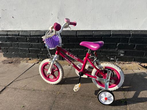 Buy & Sell West Midlands Birmingham - Photos for Girls bike with stabilisers