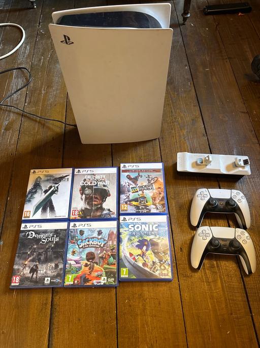 Buy & Sell South East London Woodside - Croydon - Photos for PS5 bundle with 6 games and 2 controllers