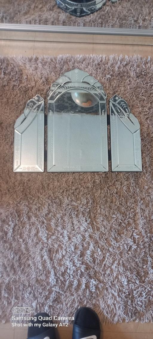 Buy & Sell Merseyside Knowsley - Photos for 3 way mirror with indged sides