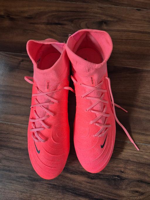 Buy & Sell Bedfordshire Luton - Photos for Phantom Luna Football boots