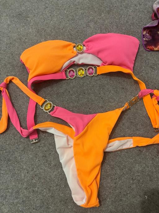 Buy & Sell West London Hillingdon - Photos for Bikini pink and orange