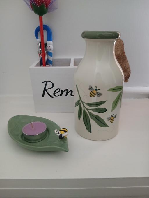 Buy & Sell Bradley Fold Trading Estate Bury - Photos for Bee Vase/Tealight Holder New