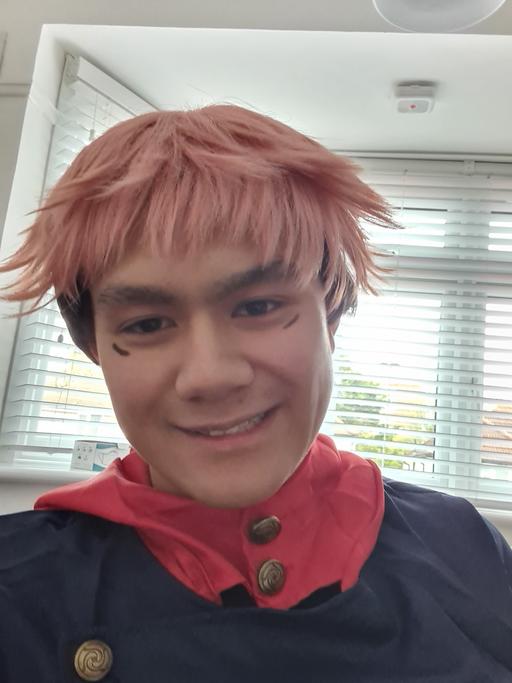 Buy & Sell East London Havering - Photos for 👊🌀JJK Itadori Yuji Cosplay(Inc Wig)