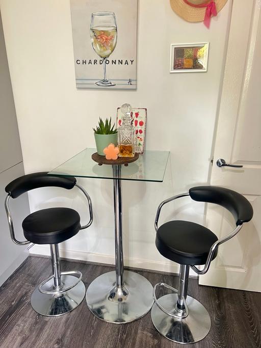 Buy & Sell West Midlands Wolverhampton - Photos for Bar stool & x2 chairs set