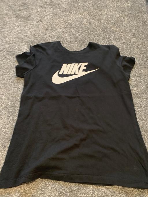Buy & Sell Wednesbury Sandwell - Photos for Woman’s Nike T-shirt