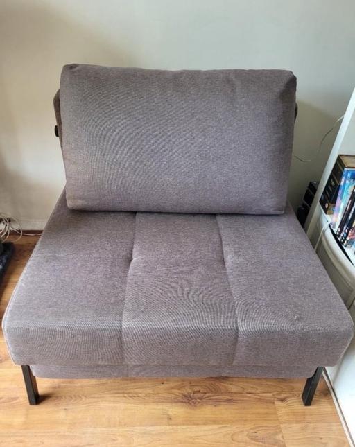 Buy & Sell South East London Croydon - Photos for SLEEPER COUCH BED-LIKE NEW-DELIVERY AV.