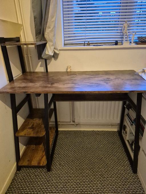 Buy & Sell East London Old Street - East London - Photos for Brown wooden desk
