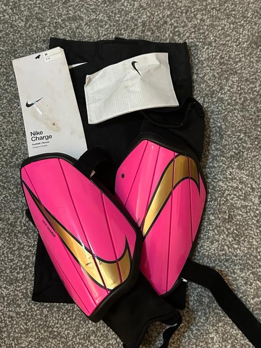 Buy & Sell Hampshire East Hampshire - Photos for Adult pink shin pads
