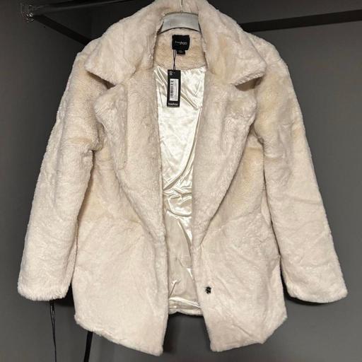 Buy & Sell West Midlands Sandwell - Photos for Boohoo Petite oversized cream faux fur coat