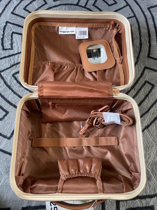 Buy & Sell West Midlands Sandwell - Photos for New Suitcase