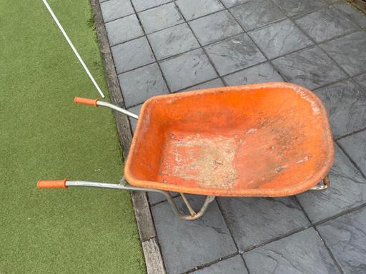 Buy & Sell West Midlands Wolverhampton - Photos for Belle wheelbarrow