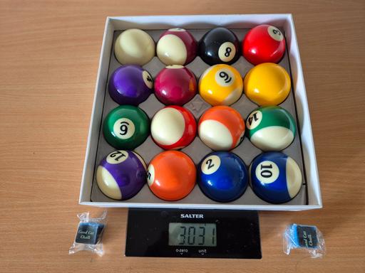 Buy & Sell West Midlands Sandwell - Photos for UK Spots & Stripes Pool Ball Set