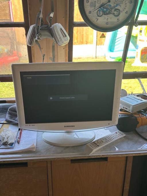 Buy & Sell Kent Ashford - Photos for 26 inch Samsung tv