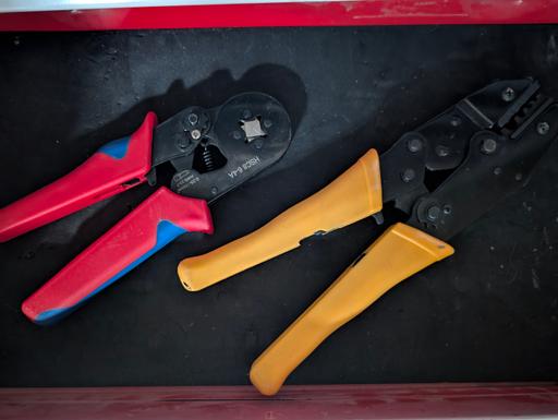 Buy & Sell Torfaen - Wales Lower Cwm - Torfaen - Photos for Pair of wire crimpers