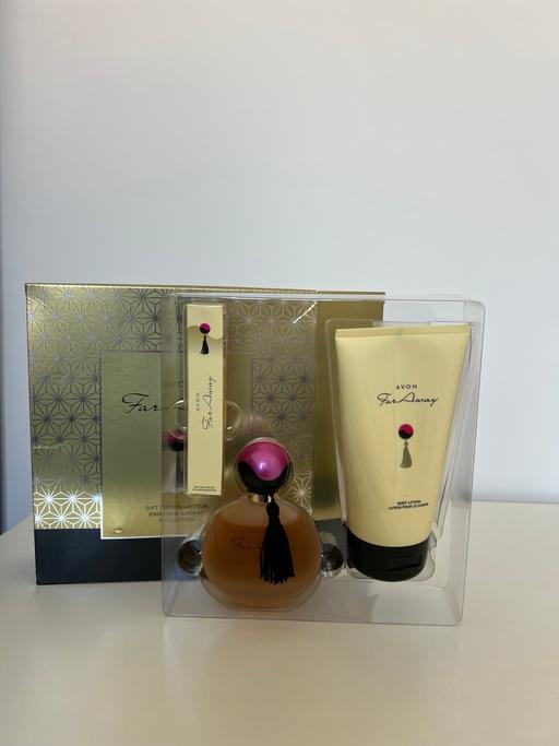 Buy & Sell Hertfordshire Welwyn Hatfield - Photos for Avon far away gift set ( set of 3)