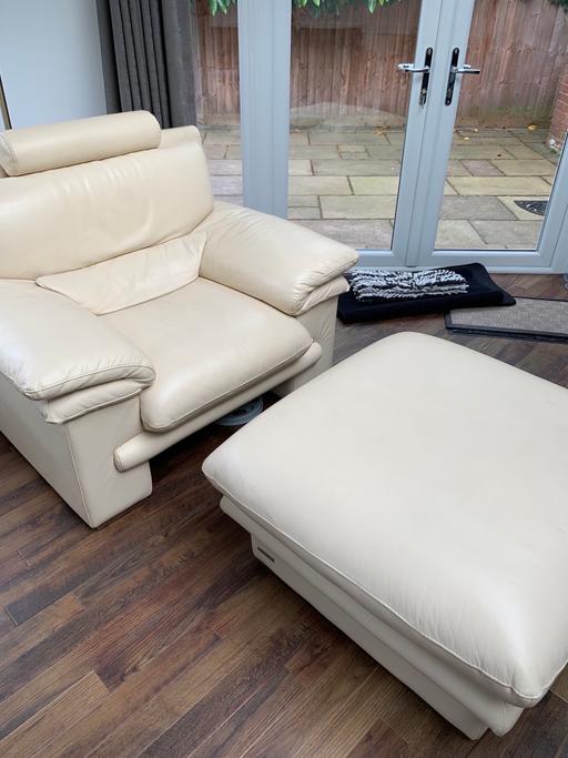 Buy & Sell Staffordshire Stafford - Photos for LEATHER ARMCHAIR & MATCHING POUFFE