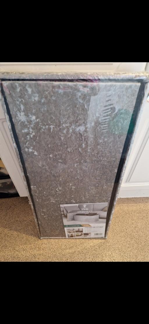 Buy & Sell Leicestershire Leicester - Photos for brand new silver crushed velvet ottoman box