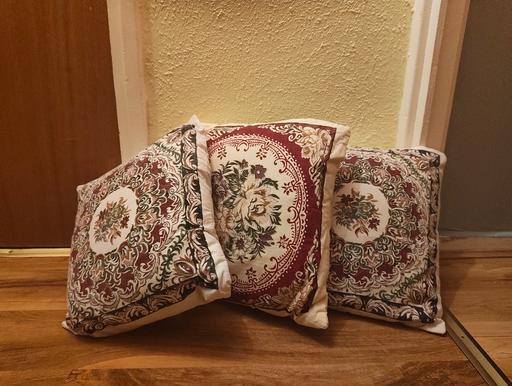 Buy & Sell Central London Waterloo - Central London - Photos for Beautiful Set of 9 Vintage Cushions