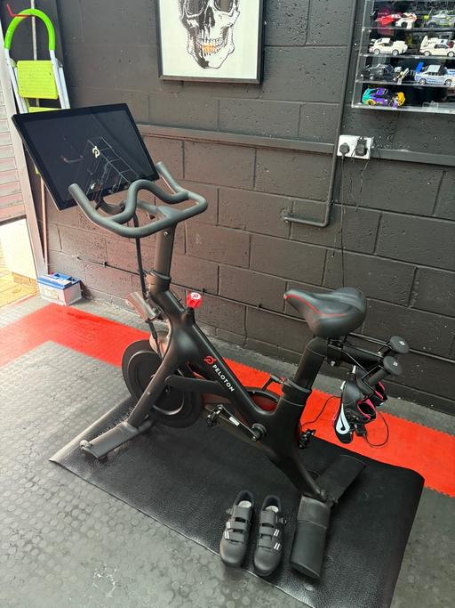 Buy & Sell West Midlands Wolverhampton - Photos for Peloton Bike Gen3 great condition.