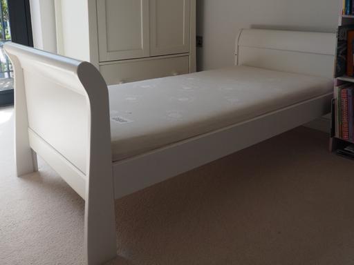 Buy & Sell Greenwich South East London - Photos for Mia cotbed - white