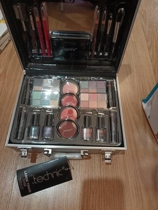 Buy & Sell South East London Peckham - South East London - Photos for make up set new