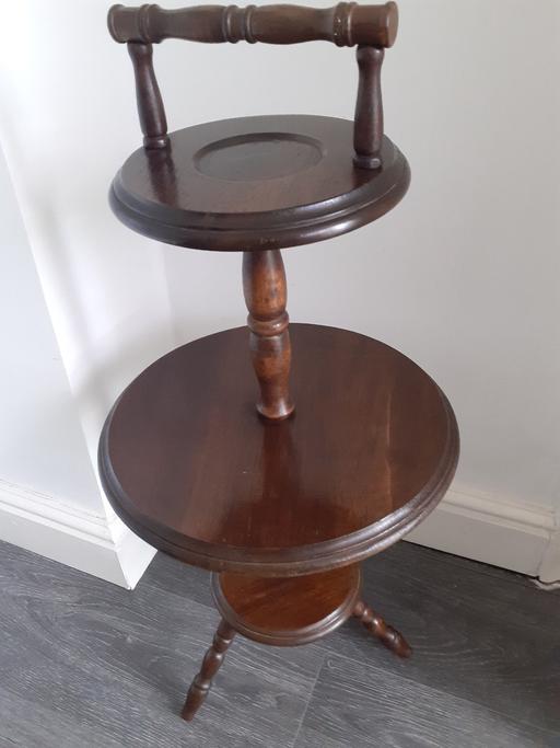 Buy & Sell Bedfordshire Luton - Photos for Vintage Smokers Side Table(LU33BY)