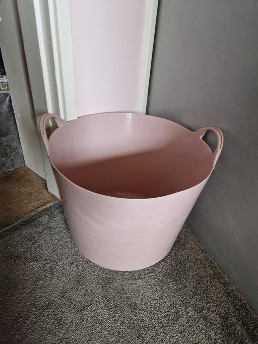 Buy & Sell Leicestershire Leicester - Photos for pale pink medium flexi tub