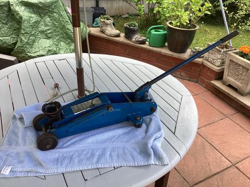Vehicles West Midlands Walsall - Photos for 2 ton trolley jack