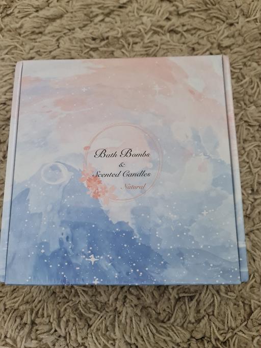 Buy & Sell Gatley Stockport - Photos for Bath Bombs & Candle Set