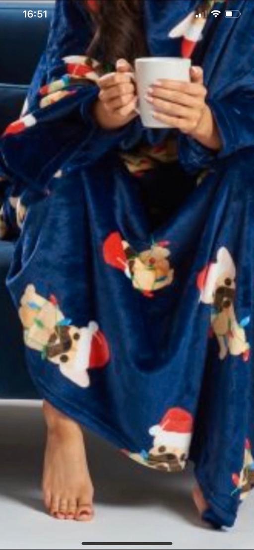 Buy & Sell East London Wapping - East London - Photos for Christmas blanket with sleeves. Brand new