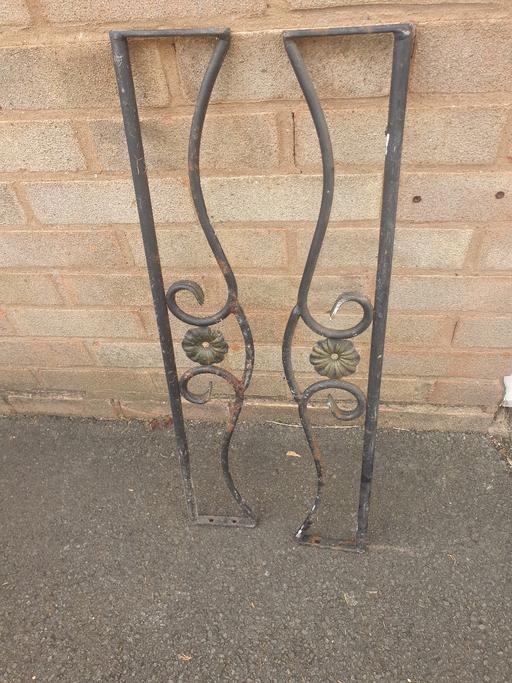 Buy & Sell West Midlands Dudley - Photos for Decorative 28 in Long Metal Work With Bracket
