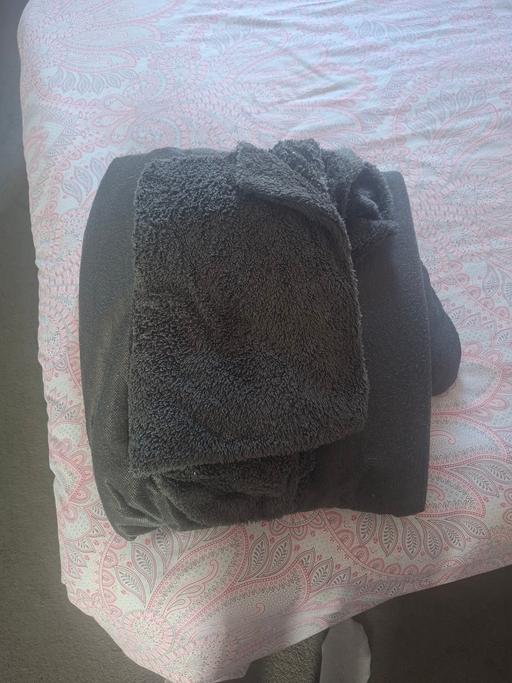 Buy & Sell Dodworth Barnsley - Photos for double bedding and 2 pillow cases