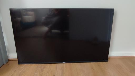 Buy & Sell West Midlands Walsall - Photos for Hisense 43inch Smart 4K QLED TV