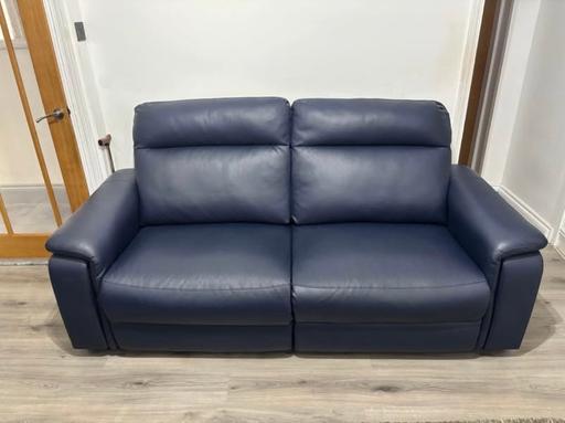Buy & Sell Leicestershire Leicester - Photos for 3 + 2 seater sofa set
