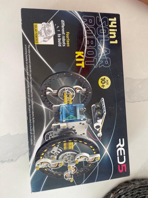 Buy & Sell Hertfordshire Hertsmere - Photos for 14 in 1 solar powered robot