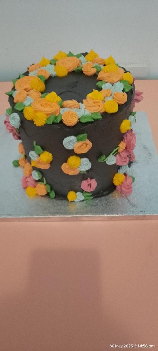 training West Midlands Birmingham - Photos for 6 inch black cake