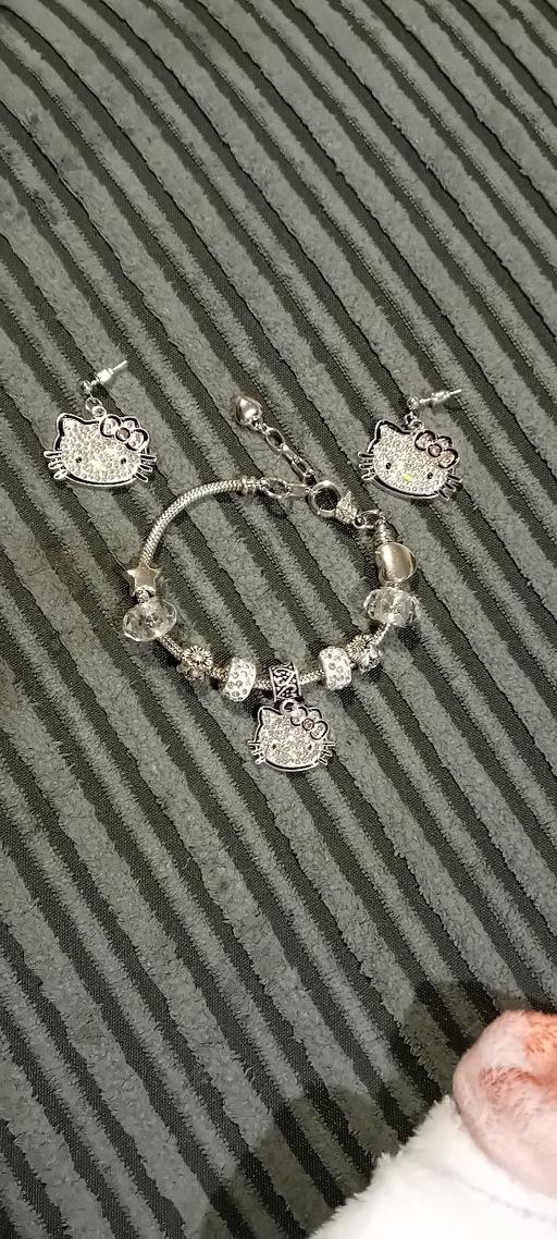Buy & Sell West Midlands Wolverhampton - Photos for brand new hellokitty earrings &charm bracelet
