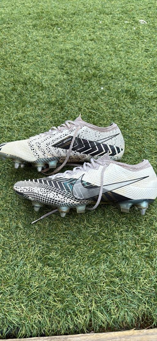 Buy & Sell Moss Pit Stafford - Photos for Nike mercurial football boots size 8.5