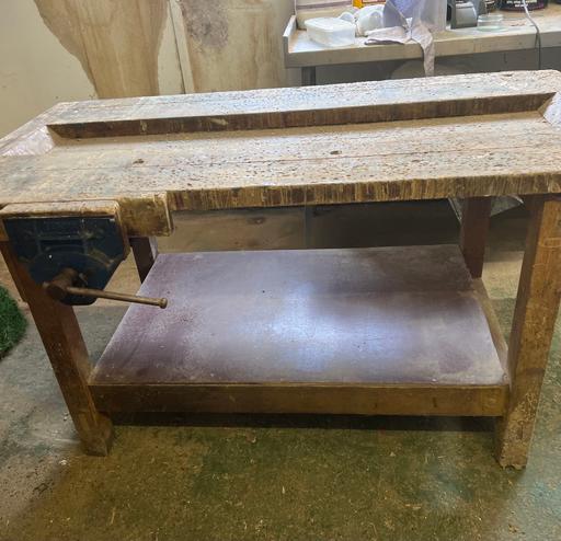 Buy & Sell Fitzwilliam Wakefield - Photos for Nostalgic work bench with working vice