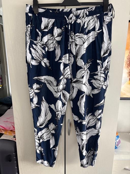 Buy & Sell Woodsetton Dudley - Photos for Ladies summer trousers