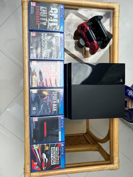 Buy & Sell Bedfordshire Luton - Photos for PS4 + 6 Games + 2 Controllers & Dock