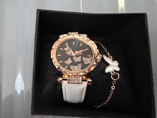 Buy & Sell Blackpool Town Centre Blackpool - Photos for Ladies watch & matching bracelet set NEW