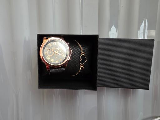 Buy & Sell Blackpool Town Centre Blackpool - Photos for Ladies watch & bracelet set NEW